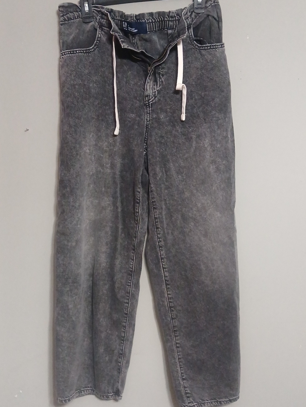 GAP Women's Baggy  Drawstring Jeans in Washed Black